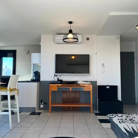 Апартаменты Sunset Joli 3 Pieces Avec 2 Alcoves Clim Vue Piscine Rochelongue Cap D'agde *